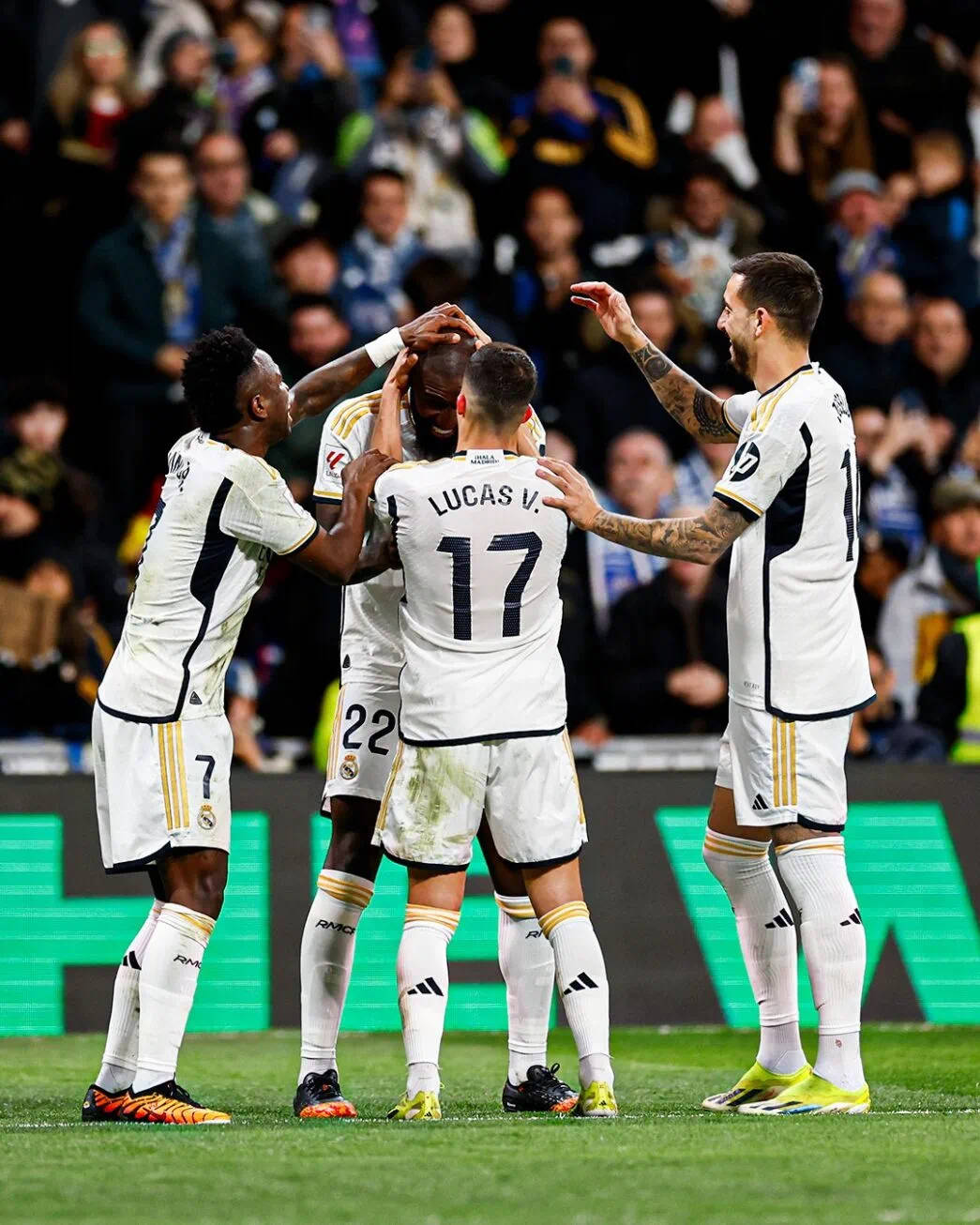 关于里昂清晨伤情更新，志在西甲名次提升，态度坚定，更衣室氛围转暖的信息-开云正规网址